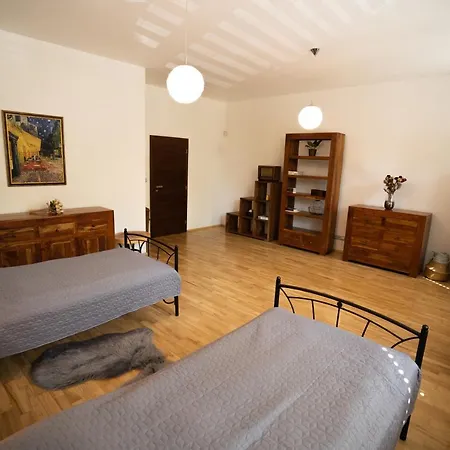 Black Field Apartment *